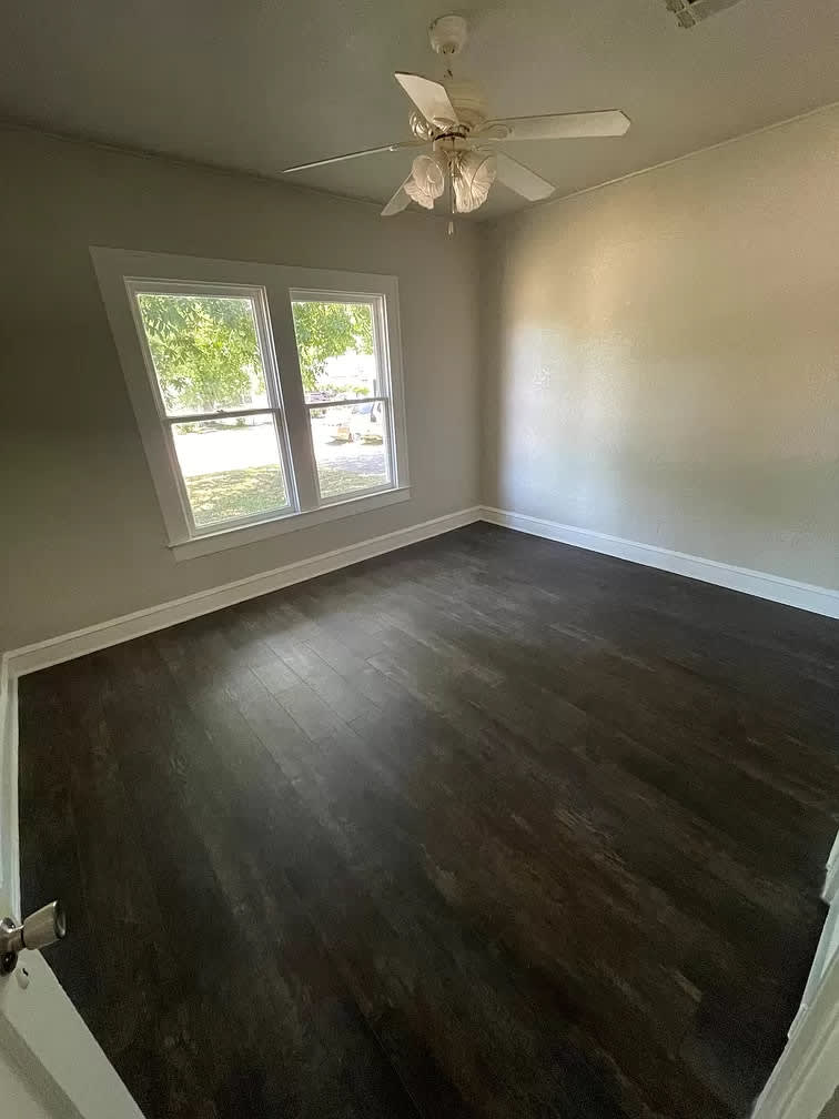 1521 Pine Avenue – photo 4
