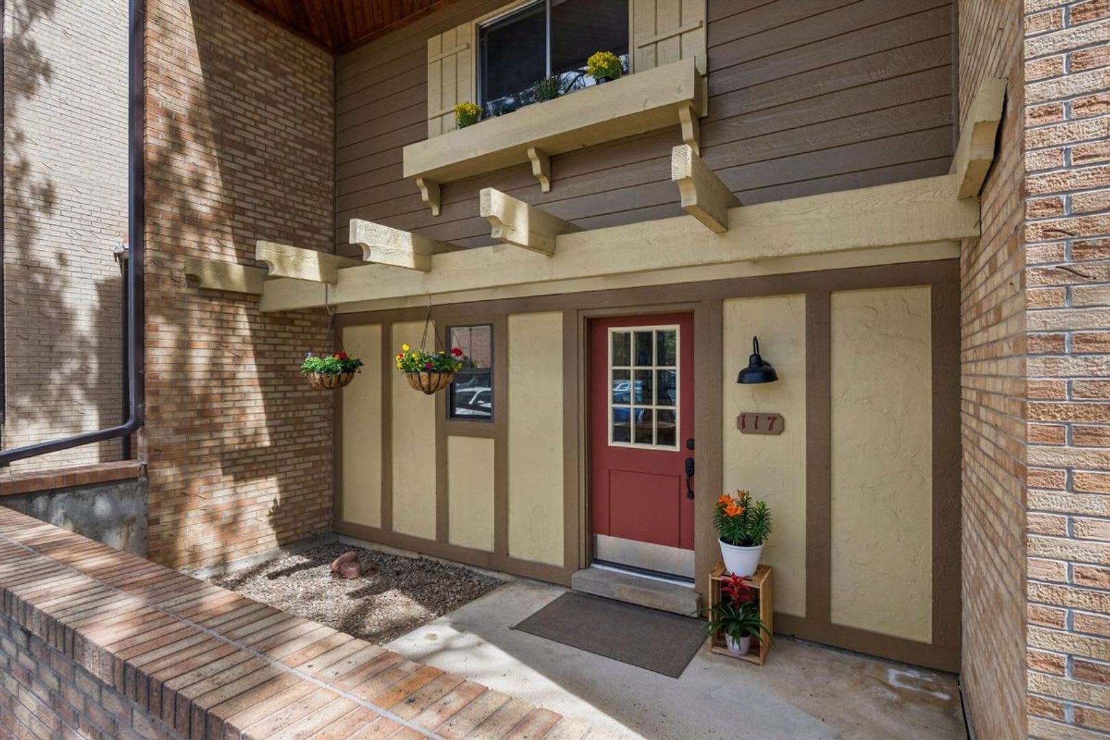 Completely Renovated 3 Bedroom Condo in the Wimbledon NOW AVAILABLE! – photo 3