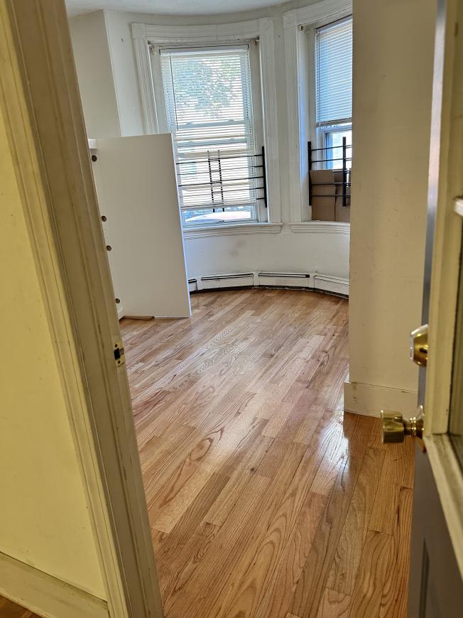3 Warwick St. – photo 5