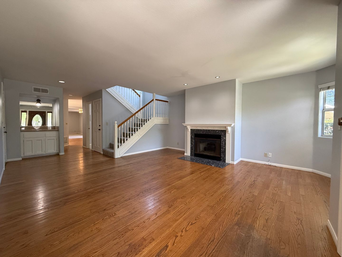 Coronado: Large 5bd/3.5ba Village Home – photo 4