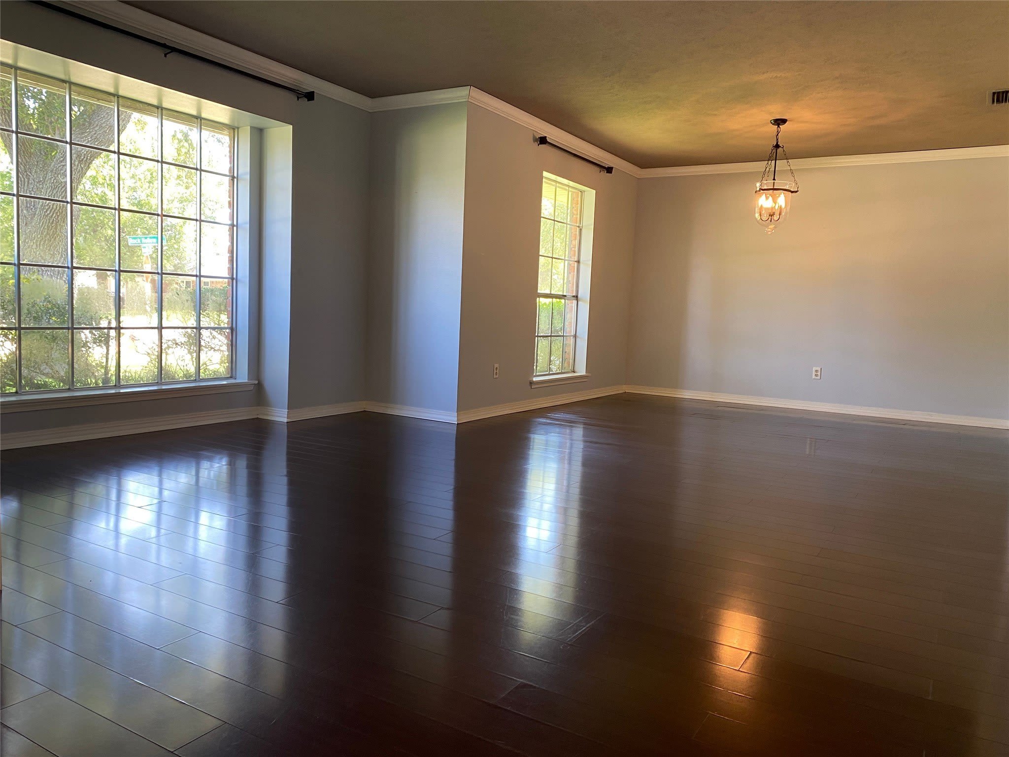 601 Rock Hollow Drive – photo 2