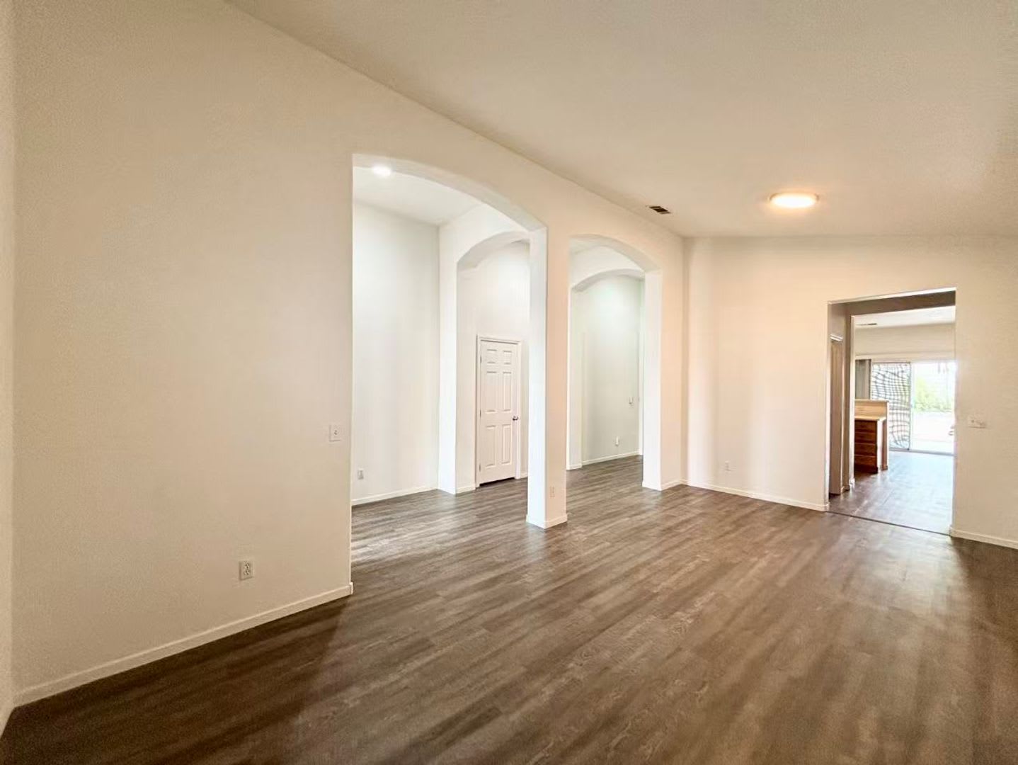 1626 West Hammer Lane – photo 3