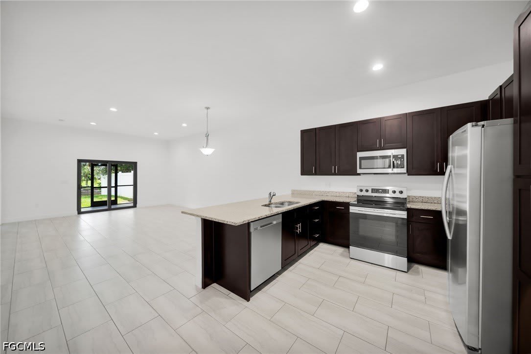 318 SW 7th Terrace – photo 5