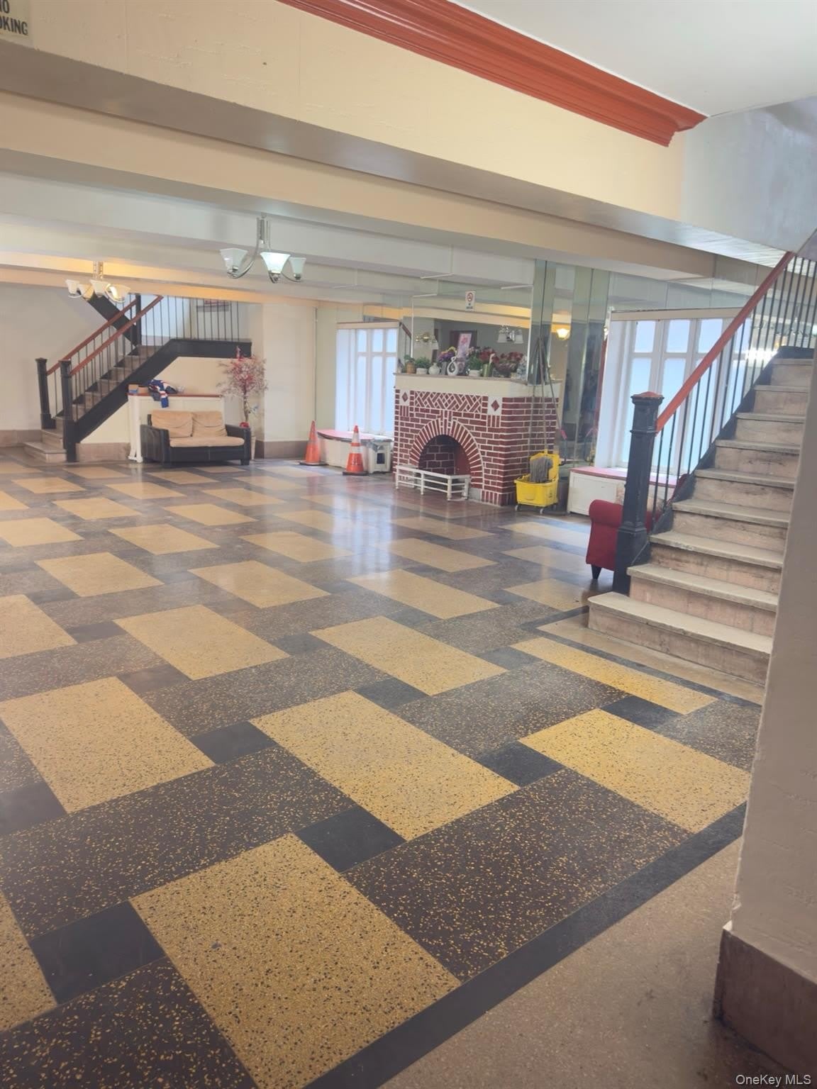 144-44 Sanford Ave – photo 2