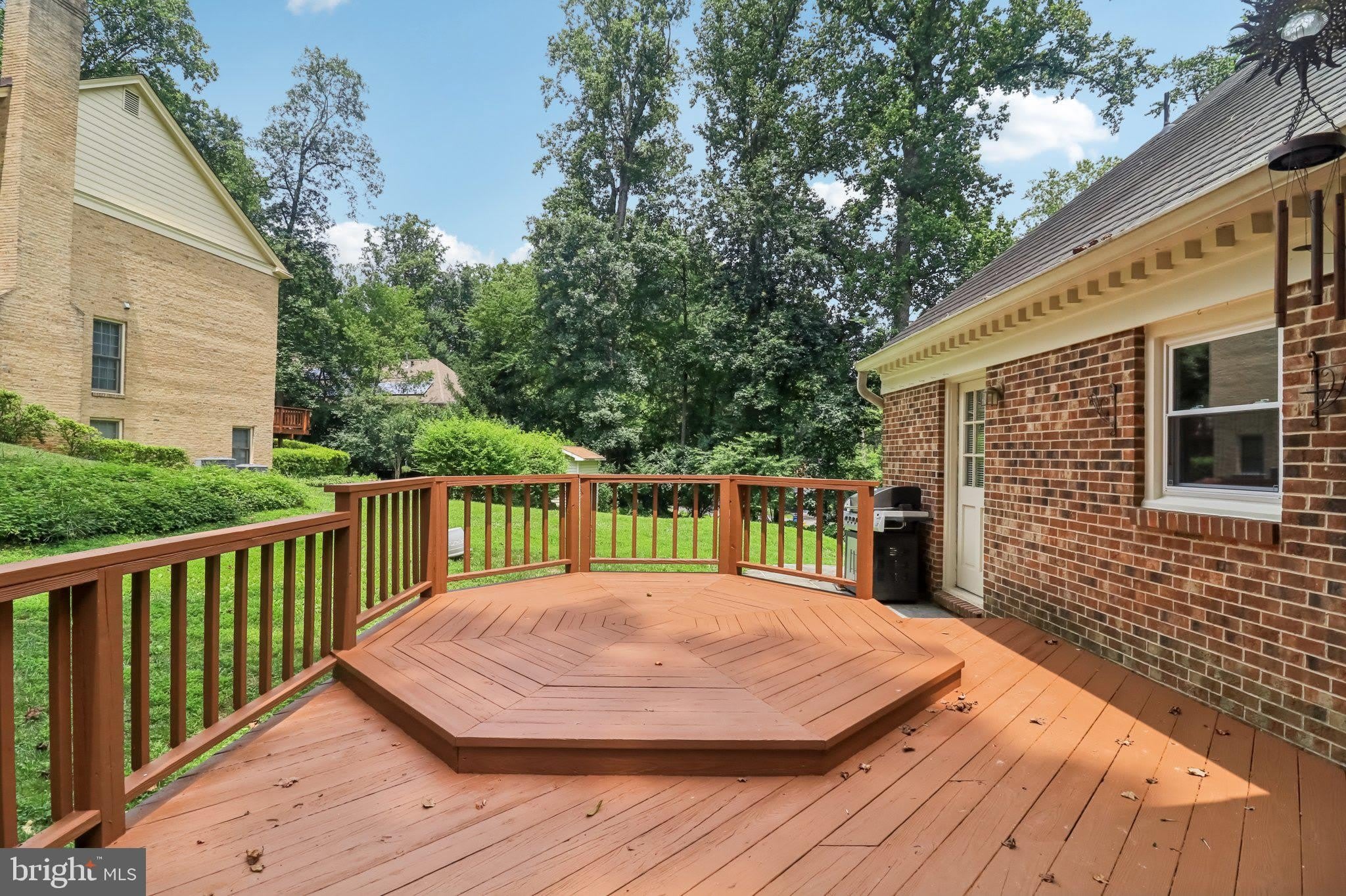 7518 OLD DOMINION Drive – photo 4