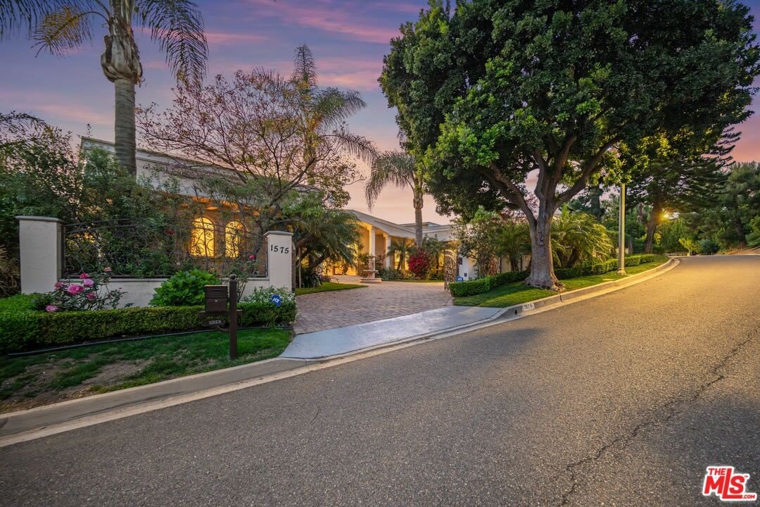 1575 Alexis Pl – photo 3