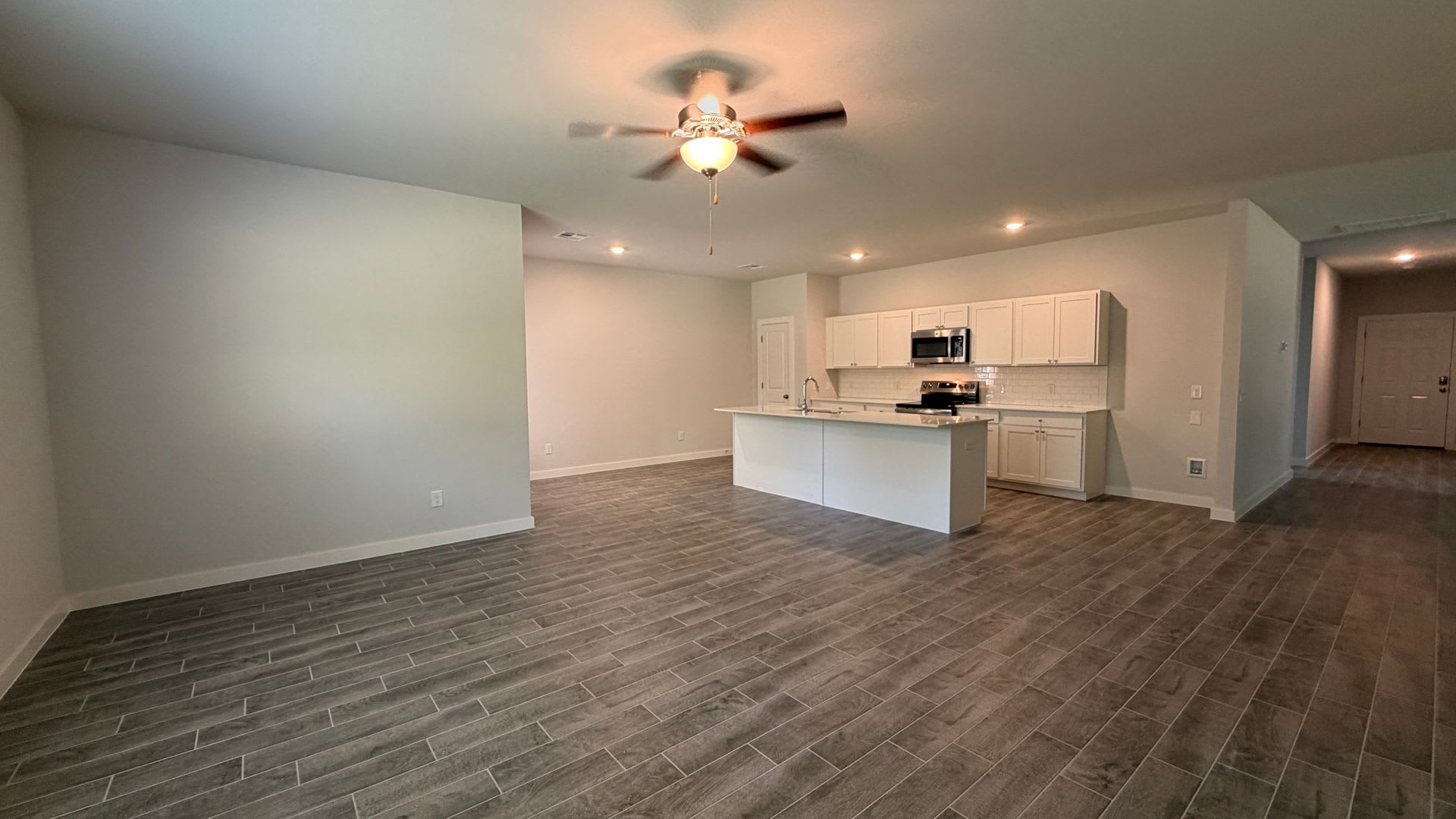 New Construction 4 Bedroom, 2 Bathroom on a 1.57 Acre Lot in the Ridge Creek Addition! – photo 3