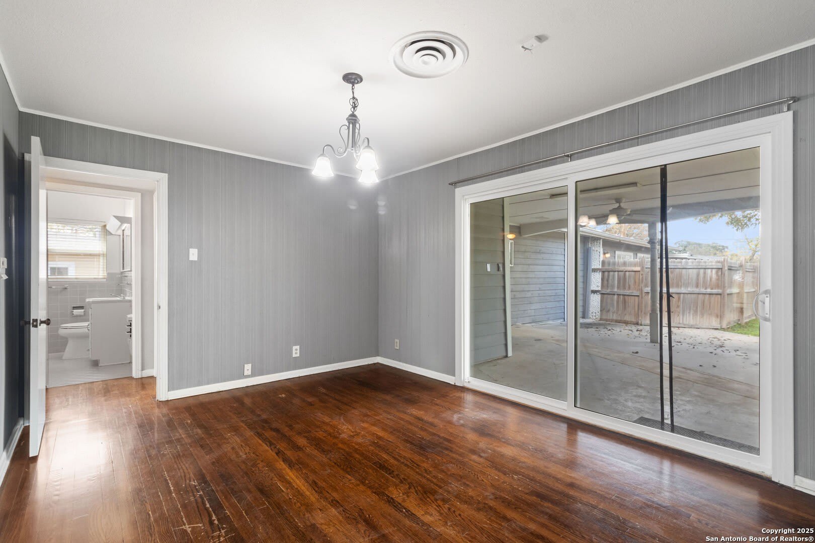 311 KAREN LN – photo 4