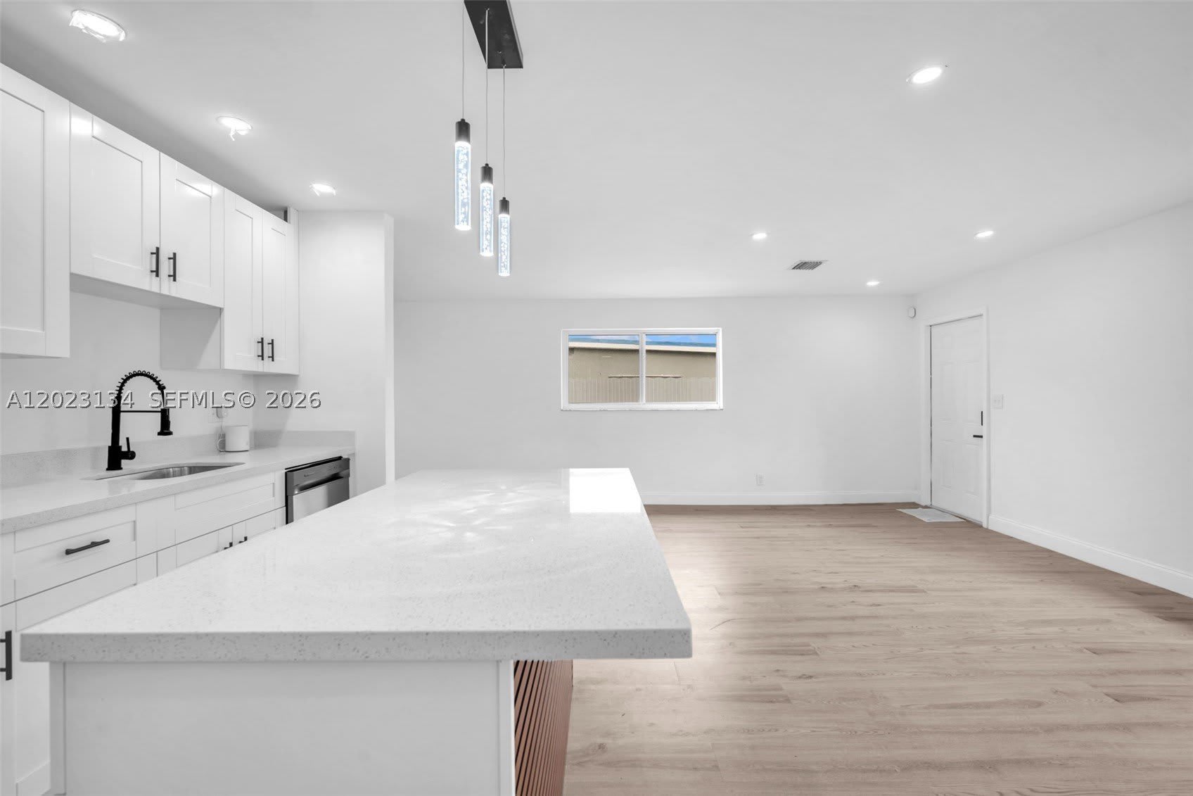 2572 NW 20th St – photo 4