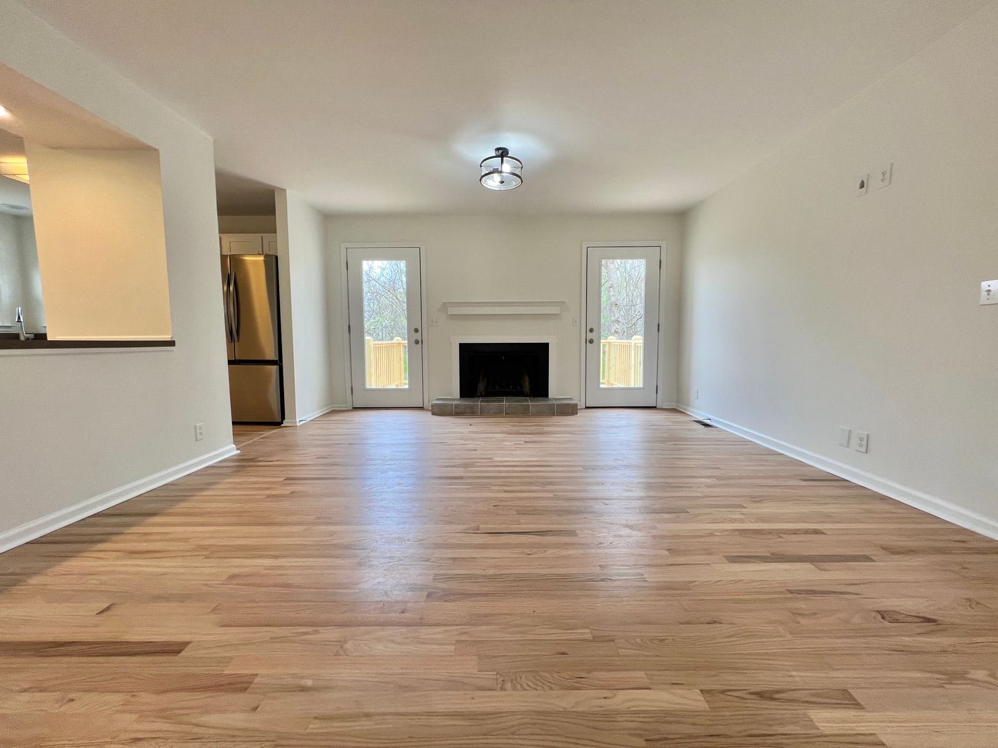 Updated 3 Bed, 2.5 Bath Single Family Home – photo 3