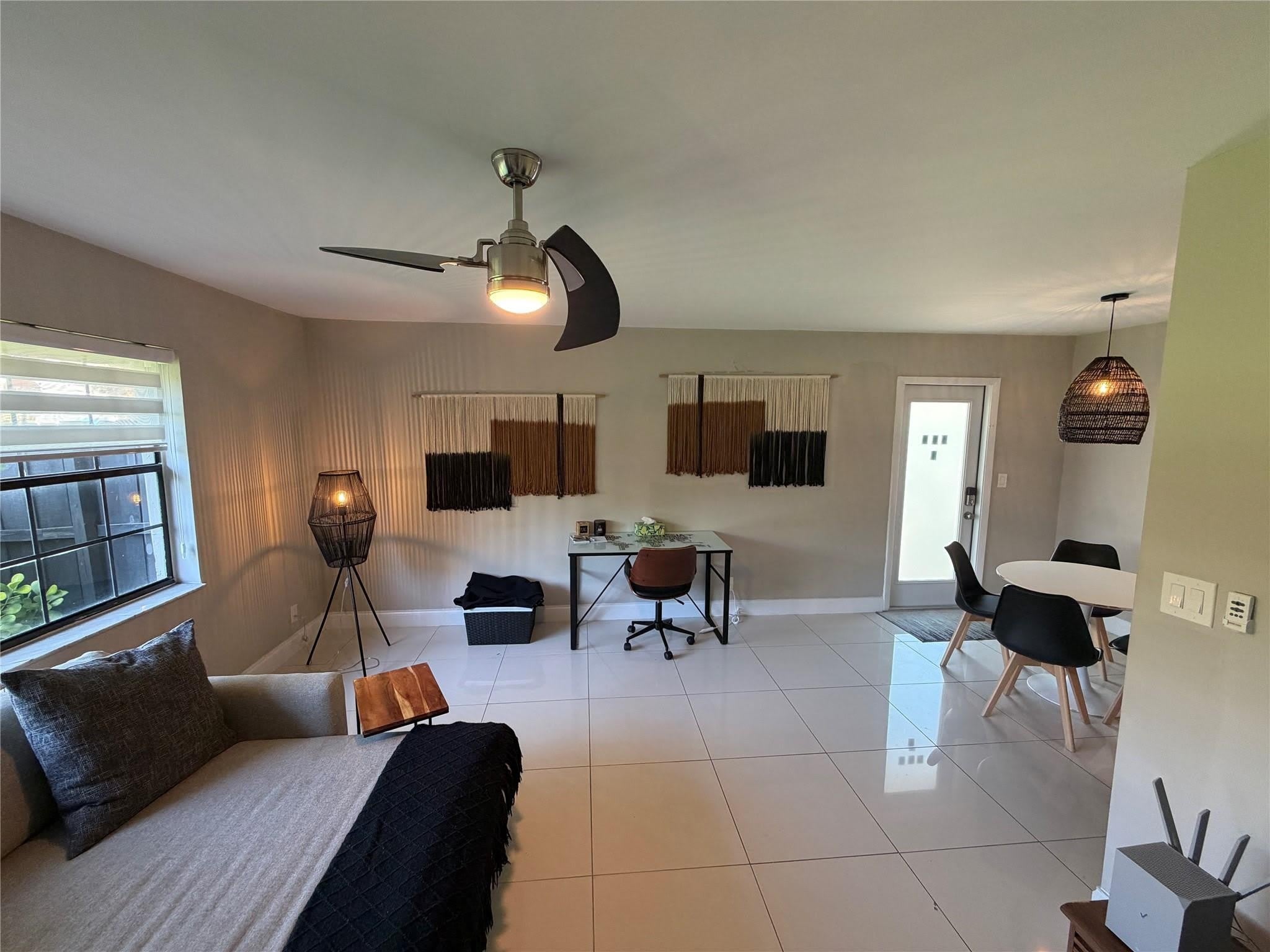 608 NE 29th Drive – photo 2