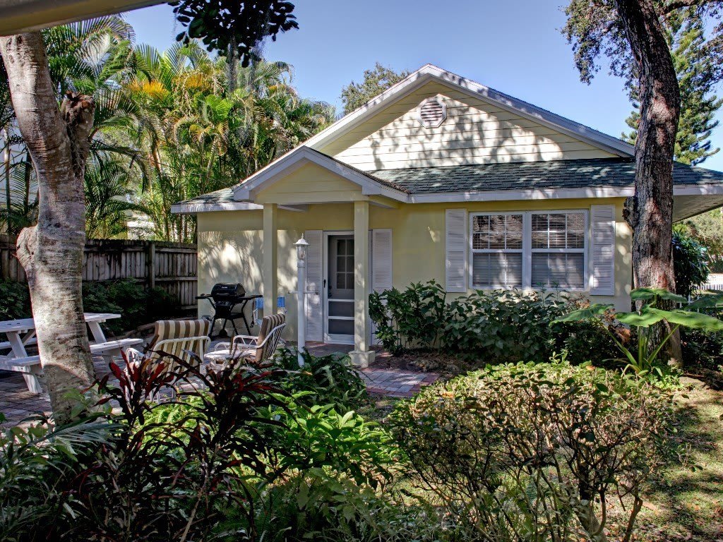 798 Bougainvillea Lane – photo 2