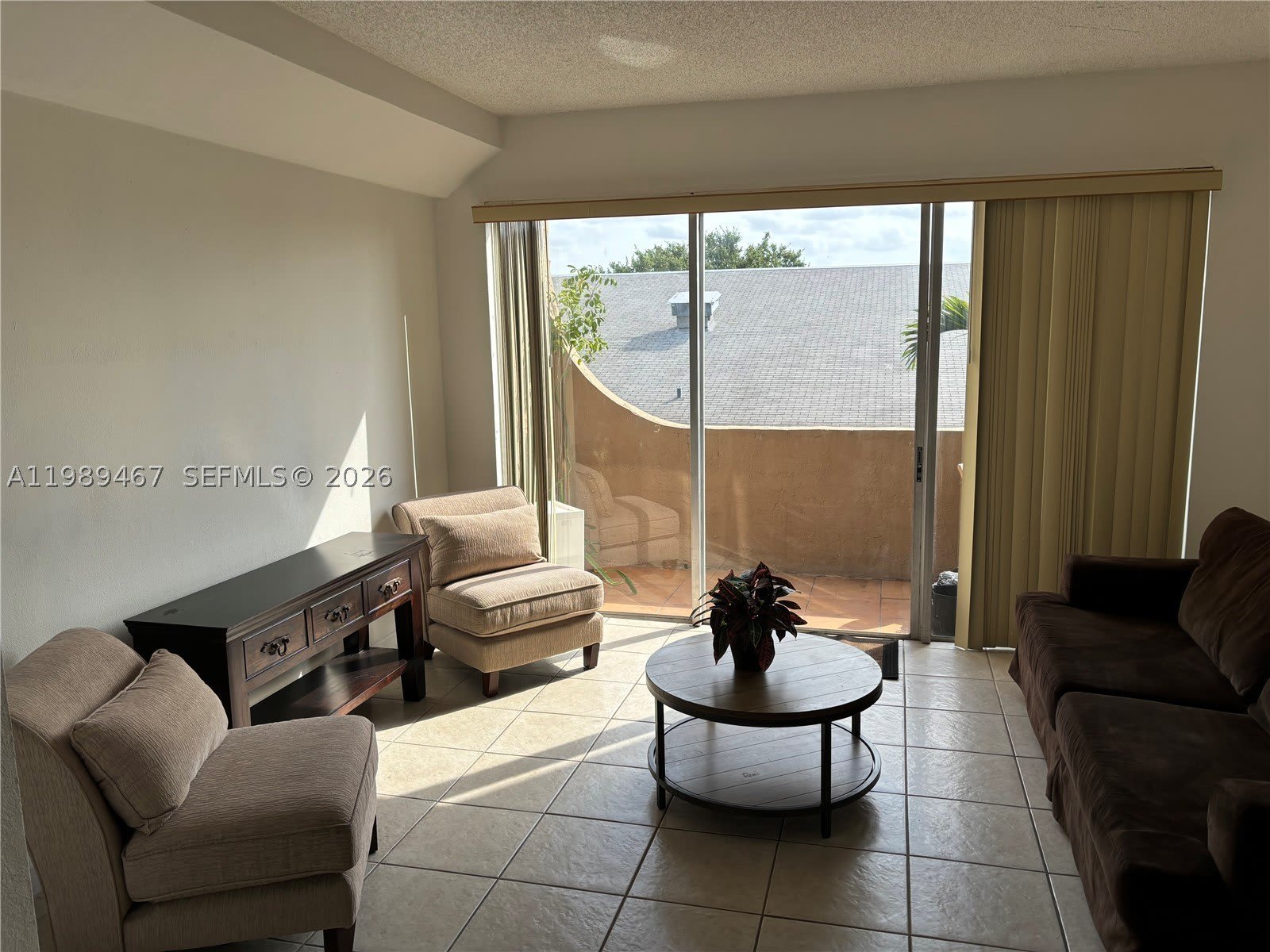 10900 SW 104th St – photo 2