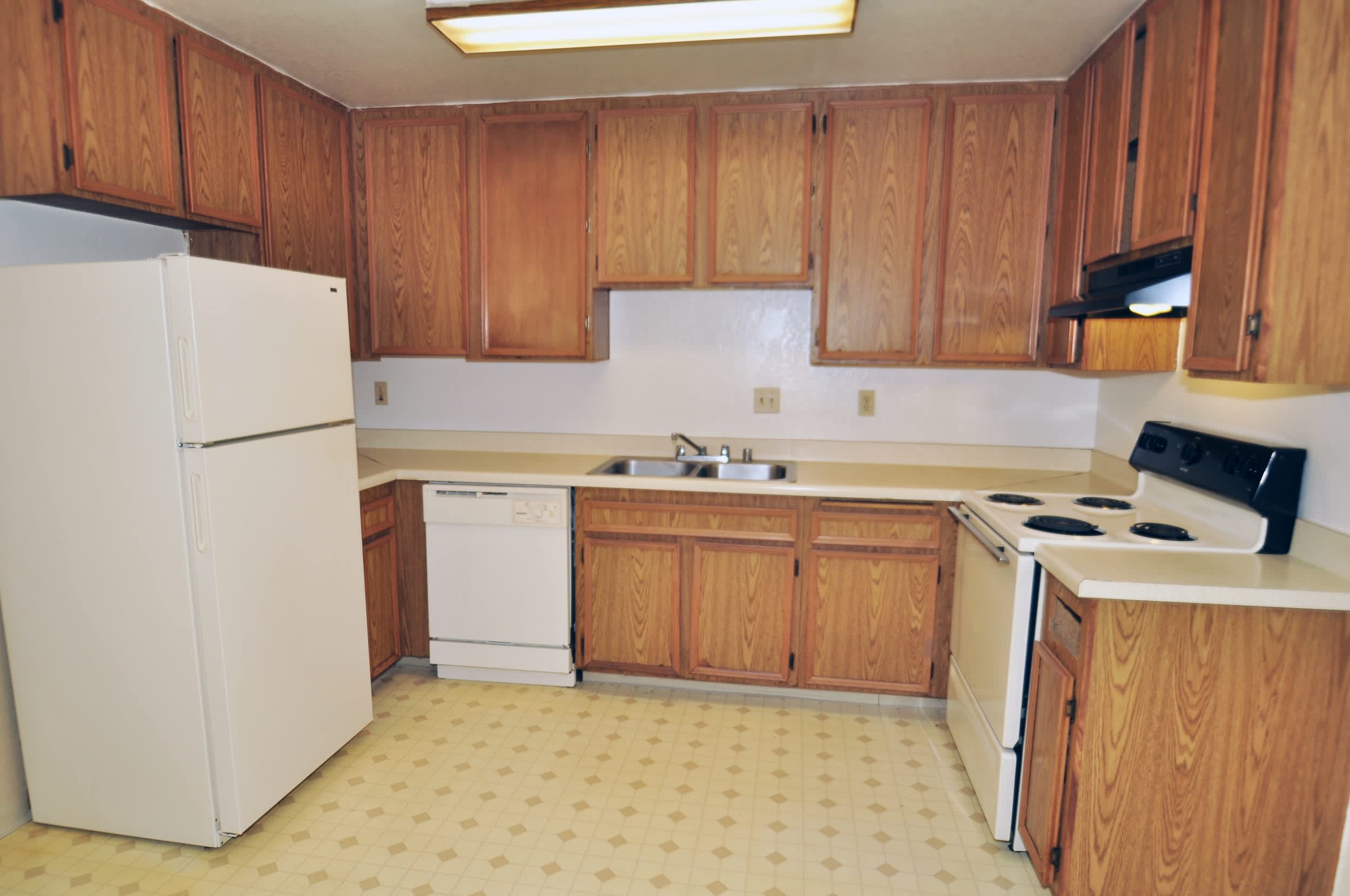 Twin Palms Apartments – photo 2