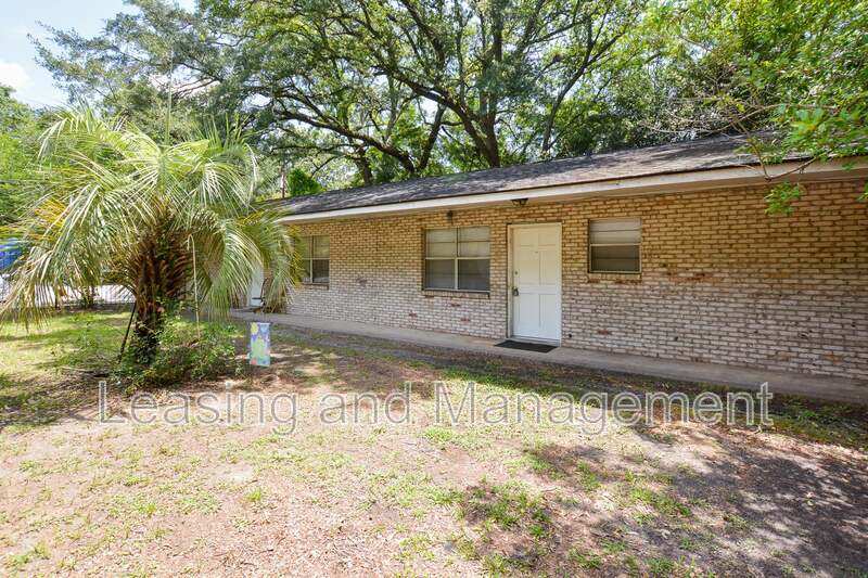 1611 Jessamine Road – photo 2