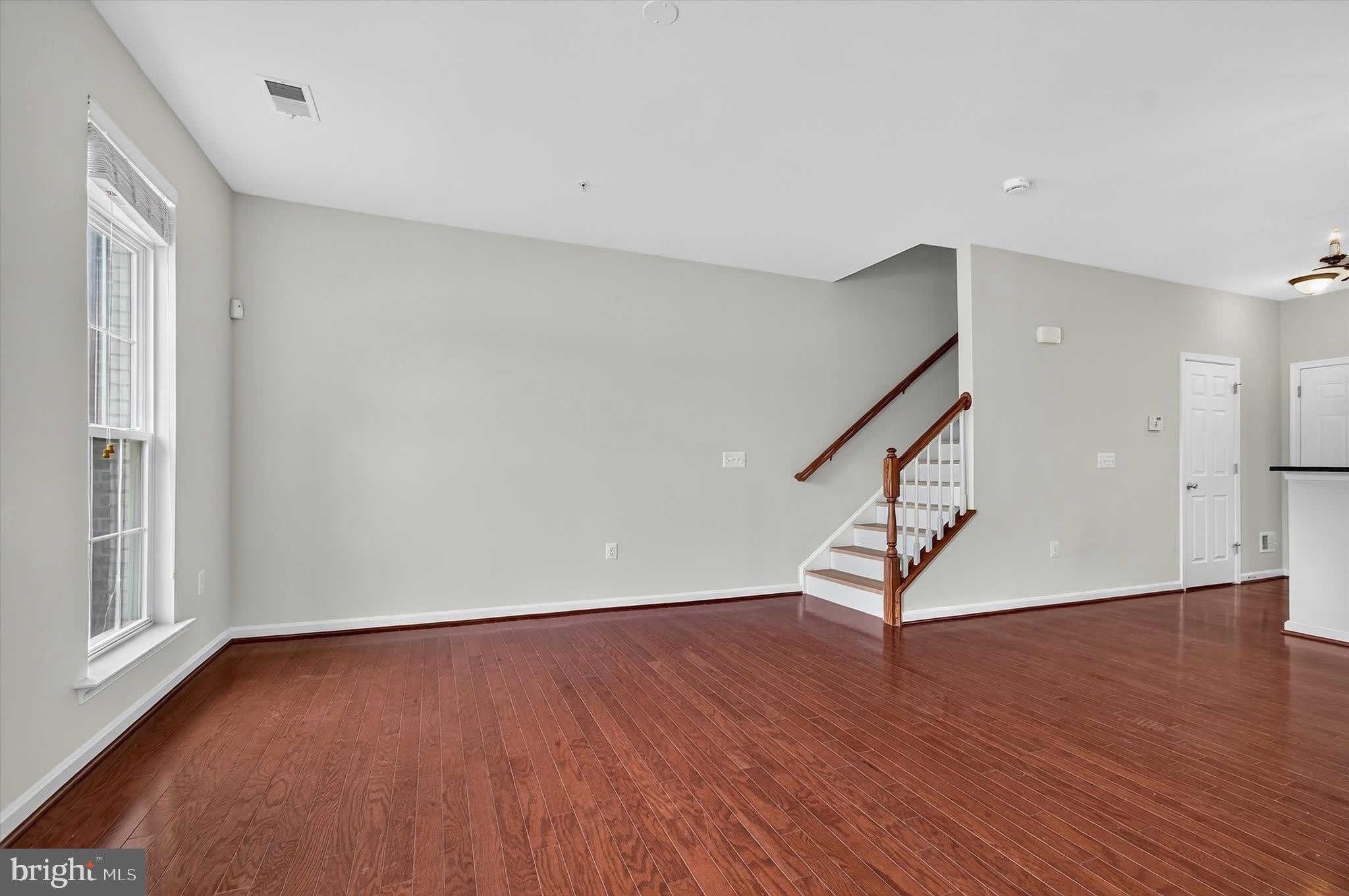 43845 CENTERGATE Drive – photo 4