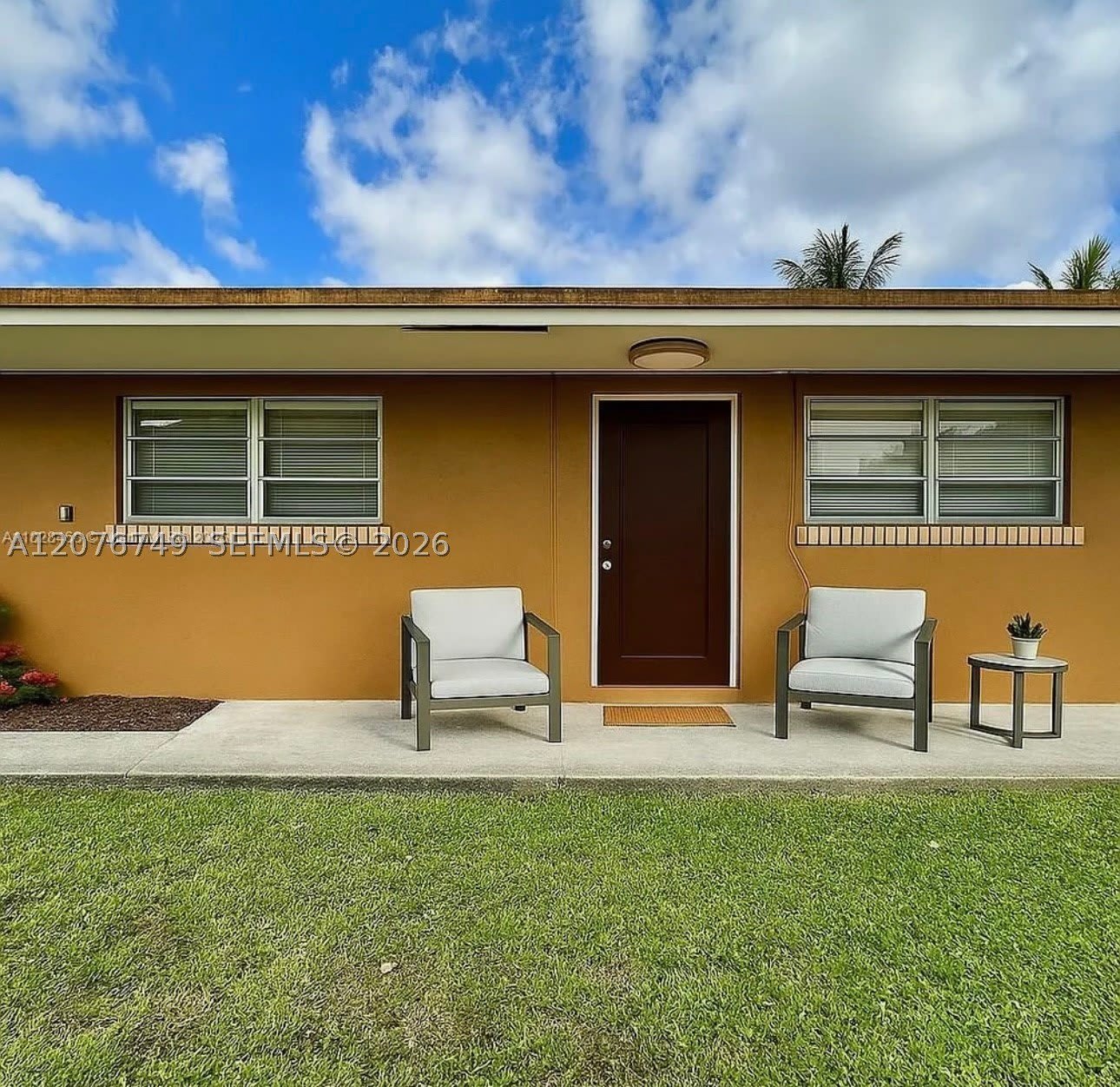 6035 SW 39th St – photo 2
