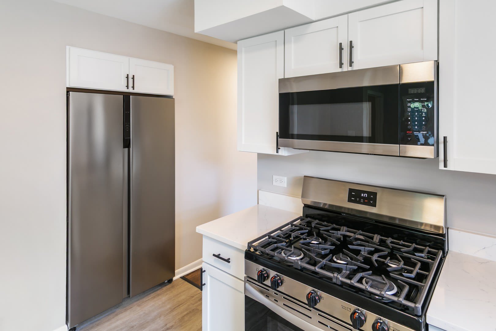 14214 Minerva Avenue – photo 3