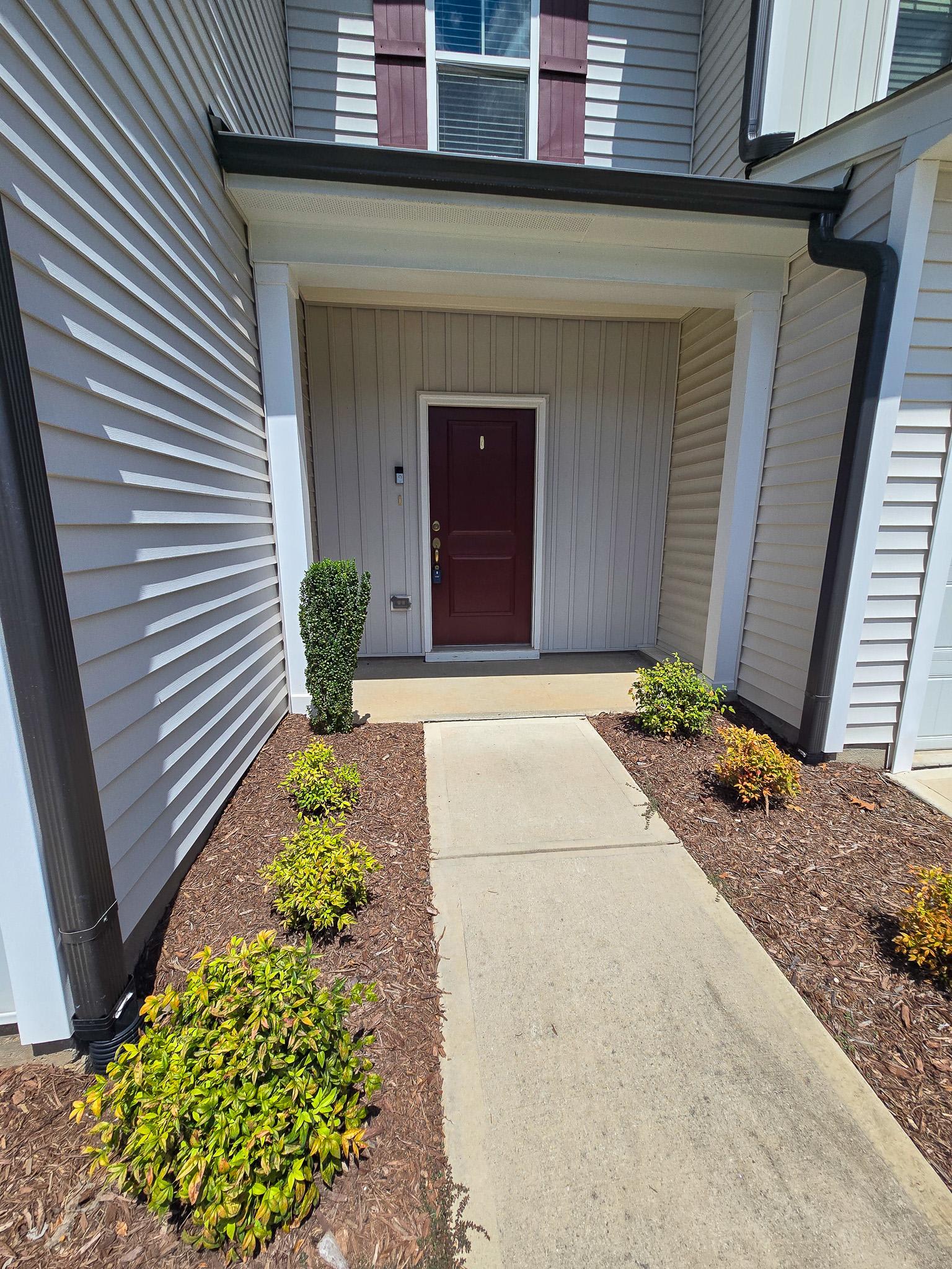 306 Villanova Dr – photo 2