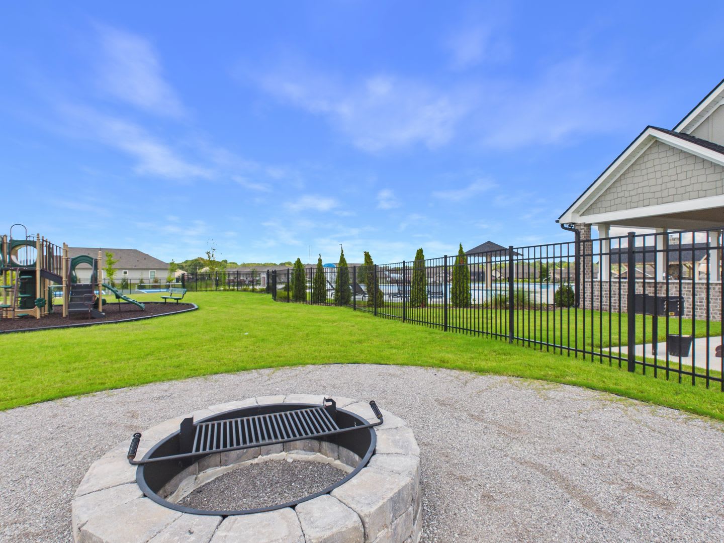 Coming Soon For Rent Brand New Town Home Projected Move In Mid To Late September 2026 Closing Early To Mid September Monthly Rent 1 750 – photo 2