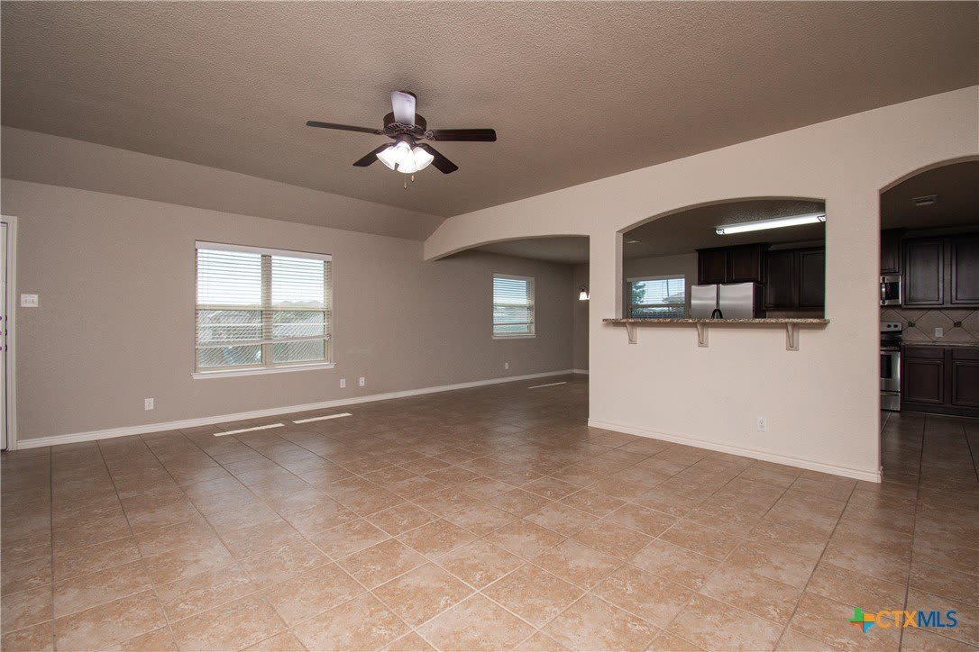 9805 Kaitlyn Drive – photo 2