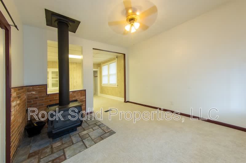 1216 Talbot Court – photo 4