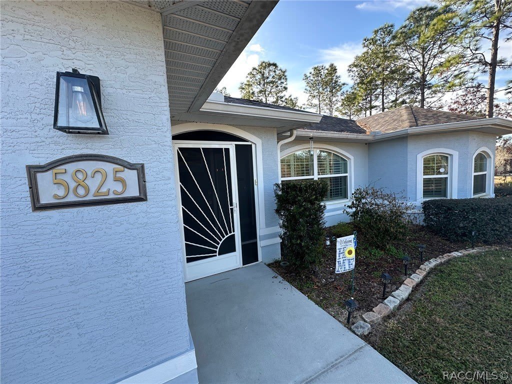 5825 N Larkspur Way – photo 2