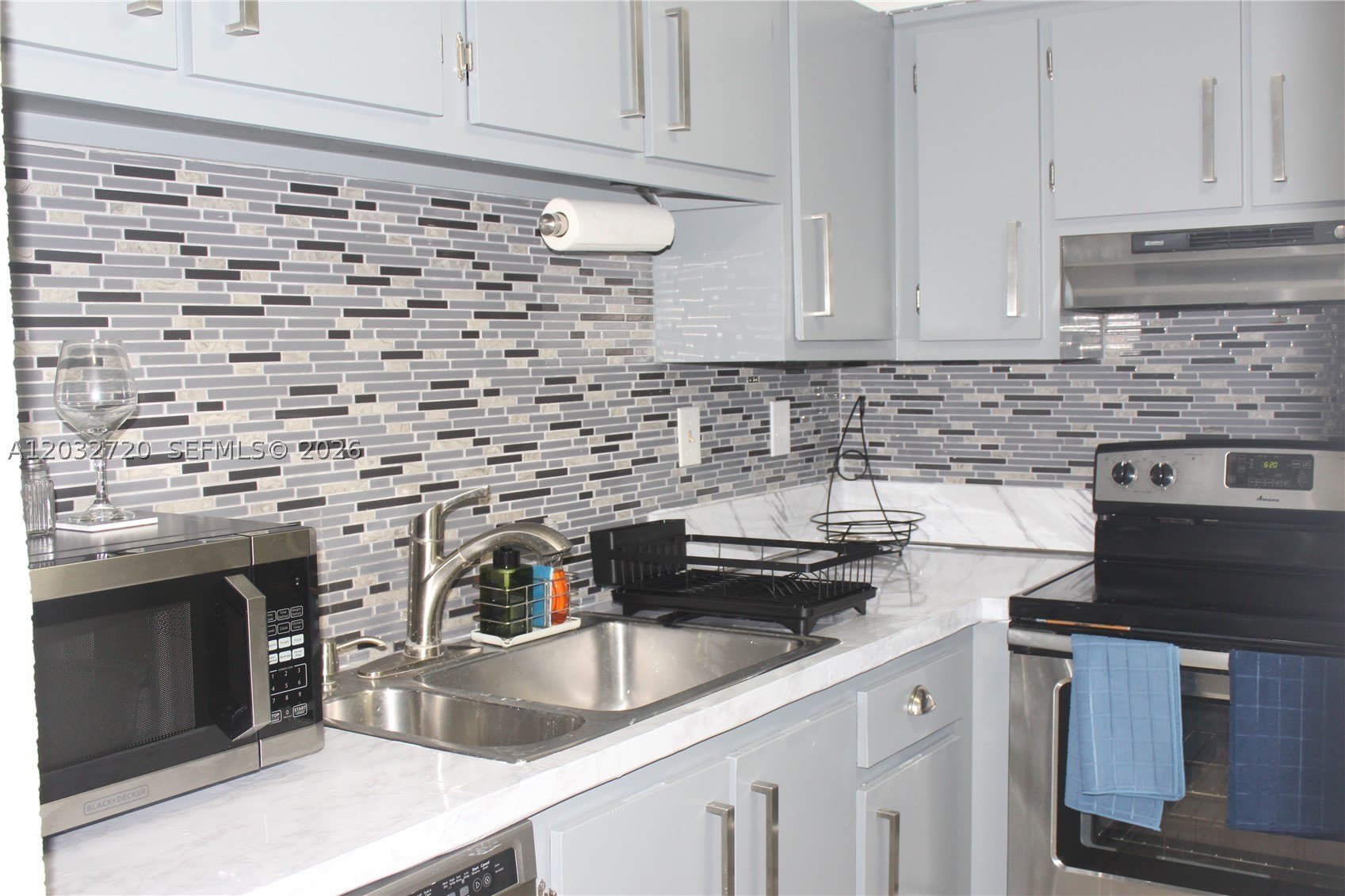 110 Gardens Dr – photo 4