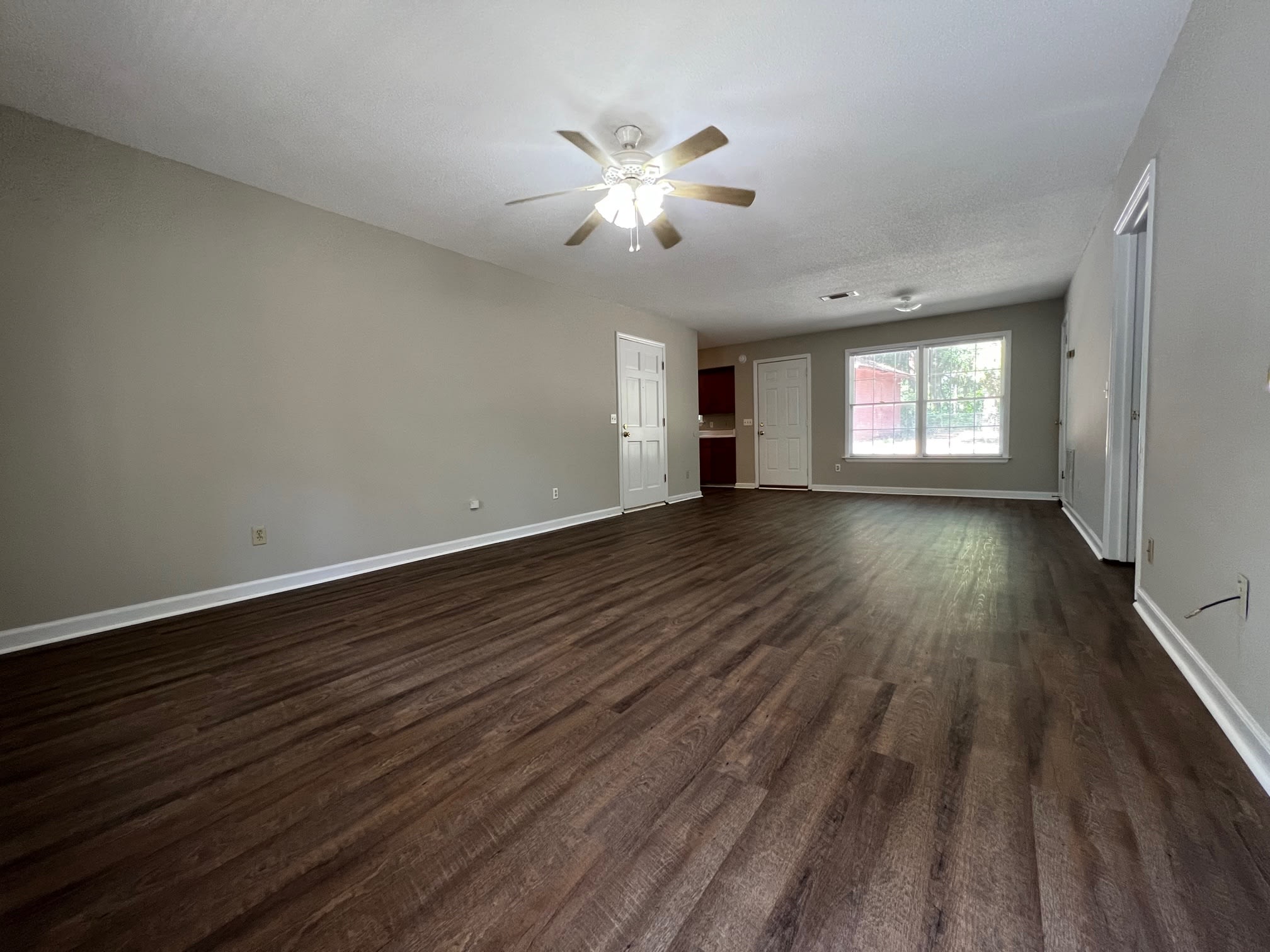212 Henderson St – photo 3