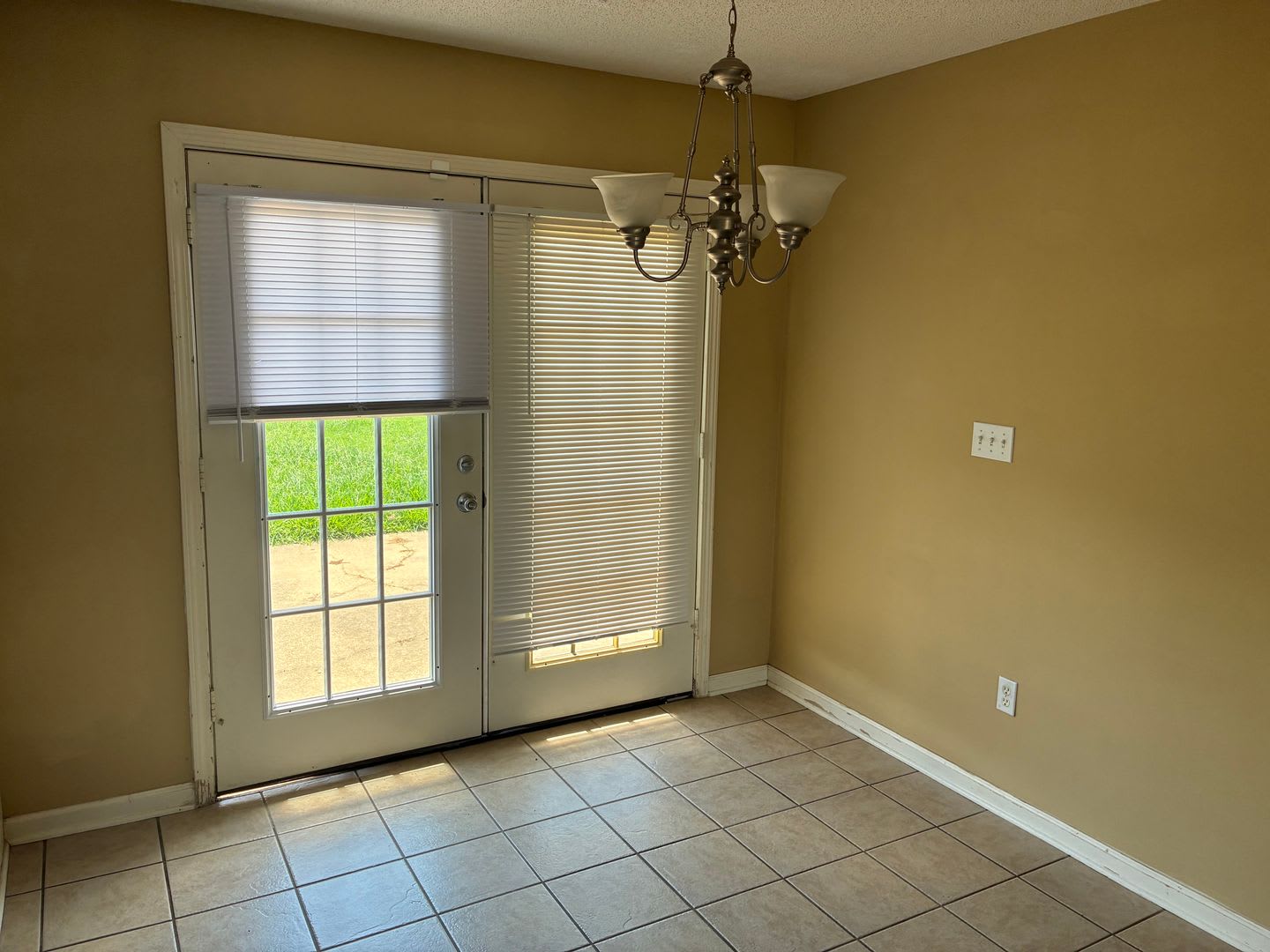 1201 Ivy Road – photo 4