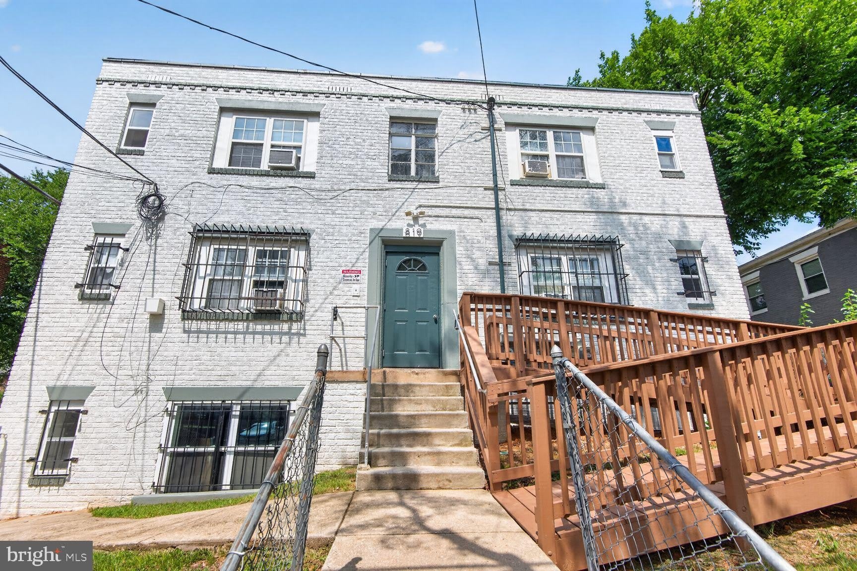 819 51ST Street SE – photo 1