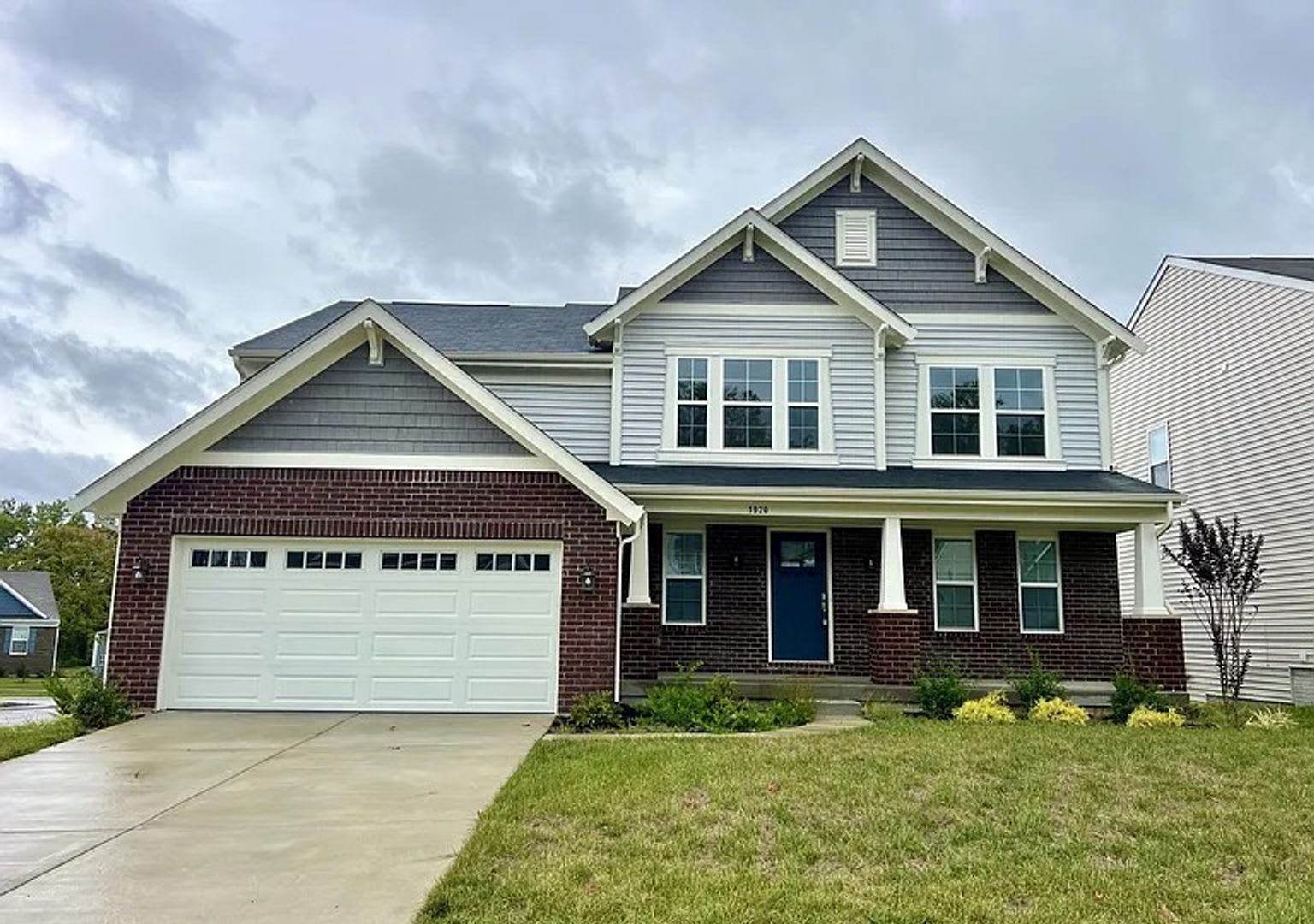 Premium East Louisville Living: 4-Bedroom 3 Bathooms – photo 1