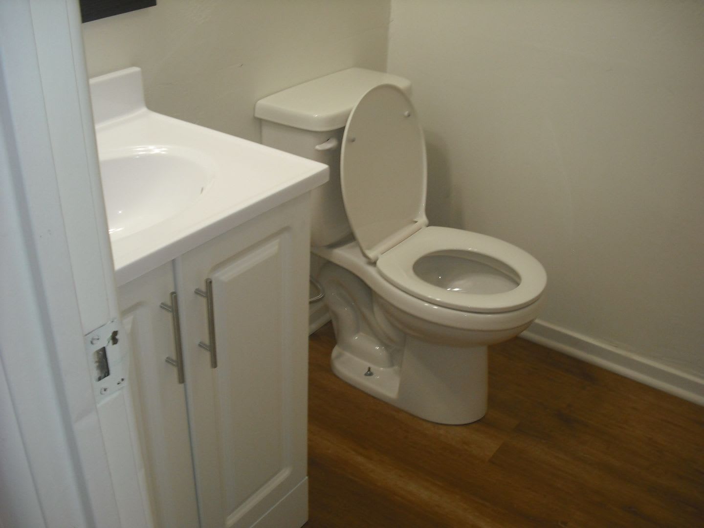 Spacious 2 Story 3 Bedroom Whalers Village Condominium Home – photo 5