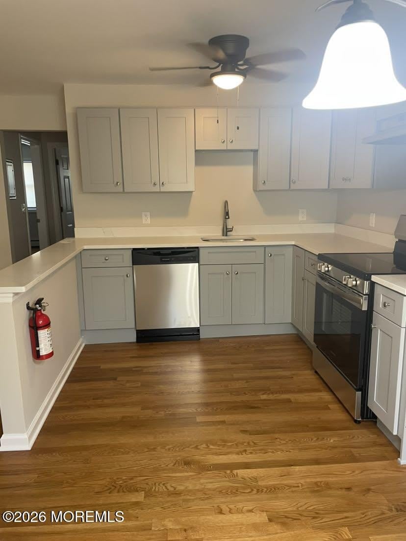 735 Greens Avenue – photo 2