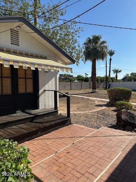 1340 E Missouri Avenue – photo 3
