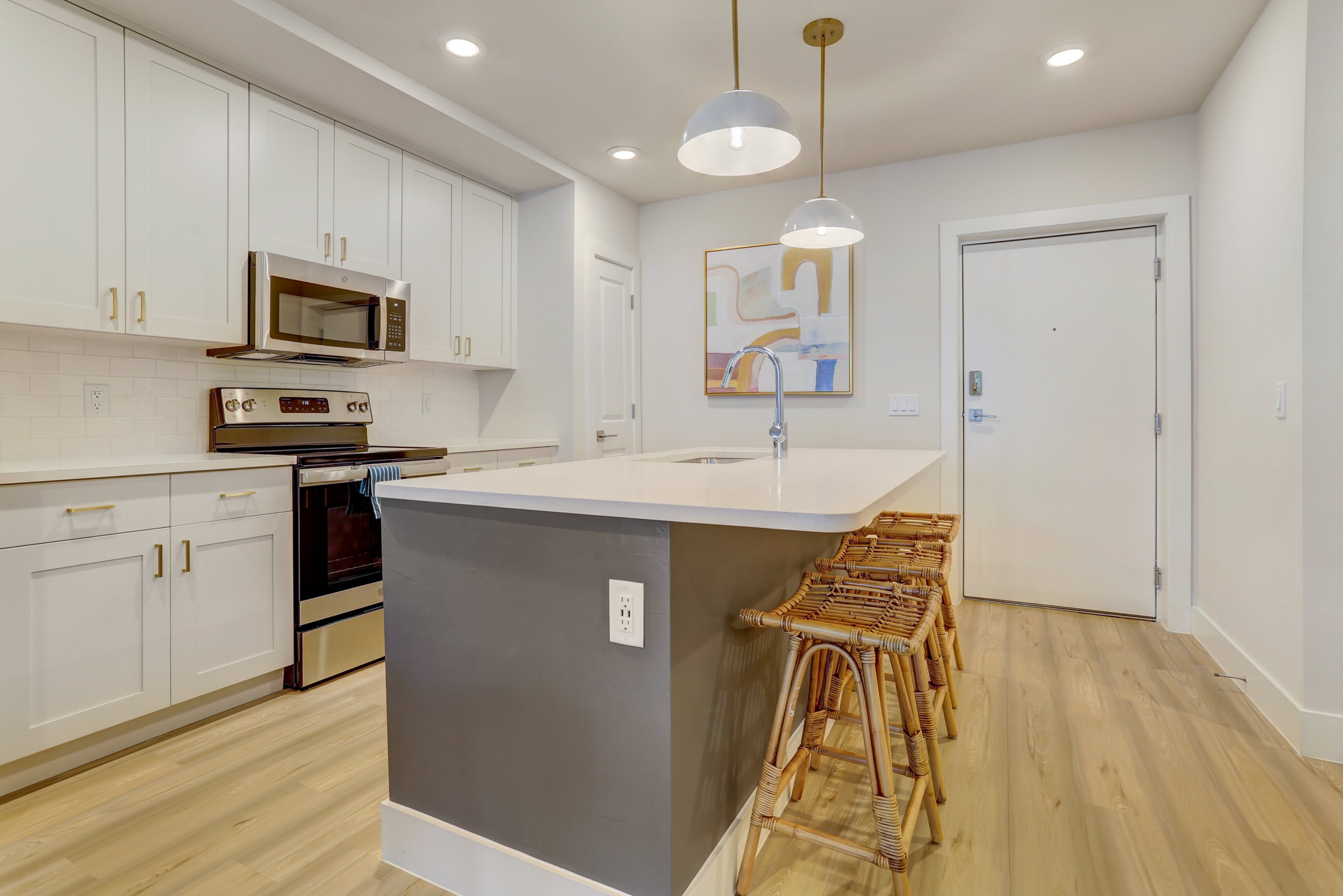 Mark Lane Apartments – photo 1
