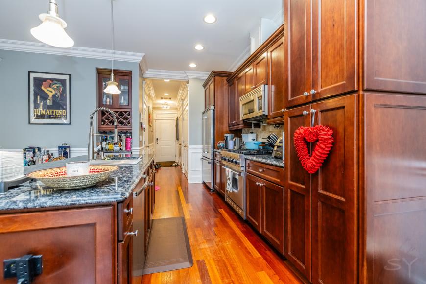 2540 W Diversey Avenue – photo 4
