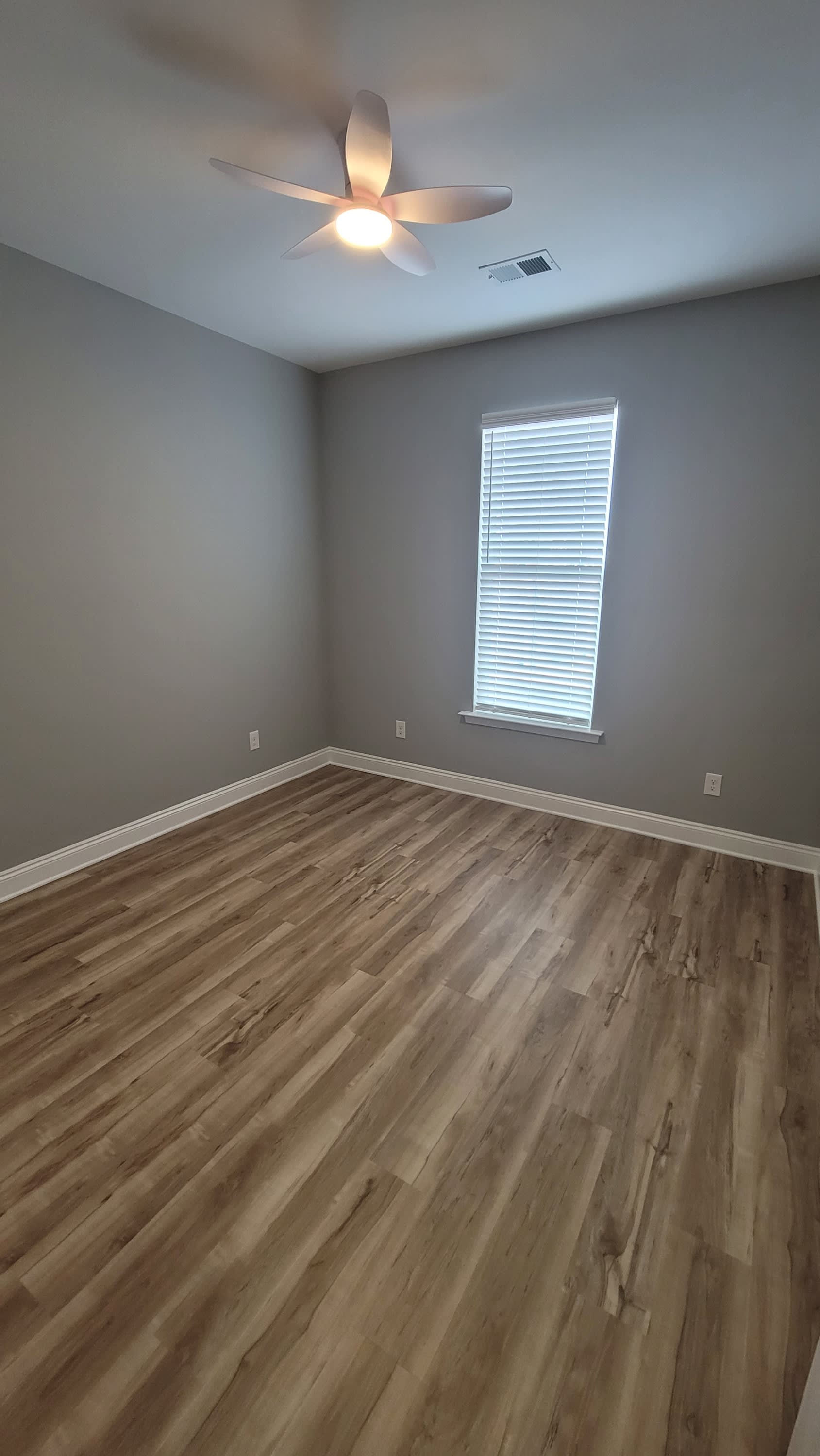 1031 Wessex Drive – photo 5