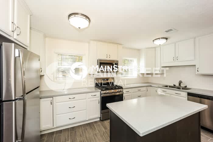 5049 Paris Avenue – photo 5