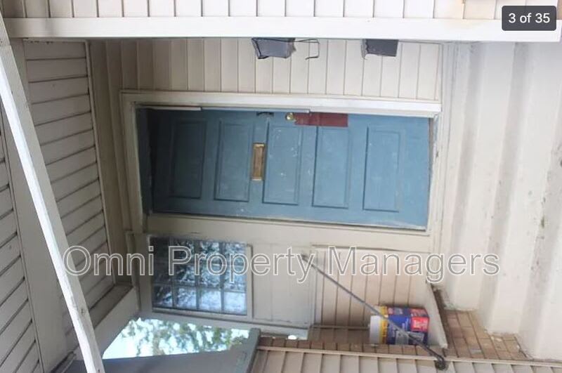 7568 Hudson Ave – photo 3