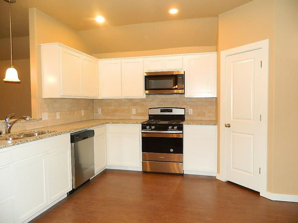 1025 Creek Side Dr – photo 5