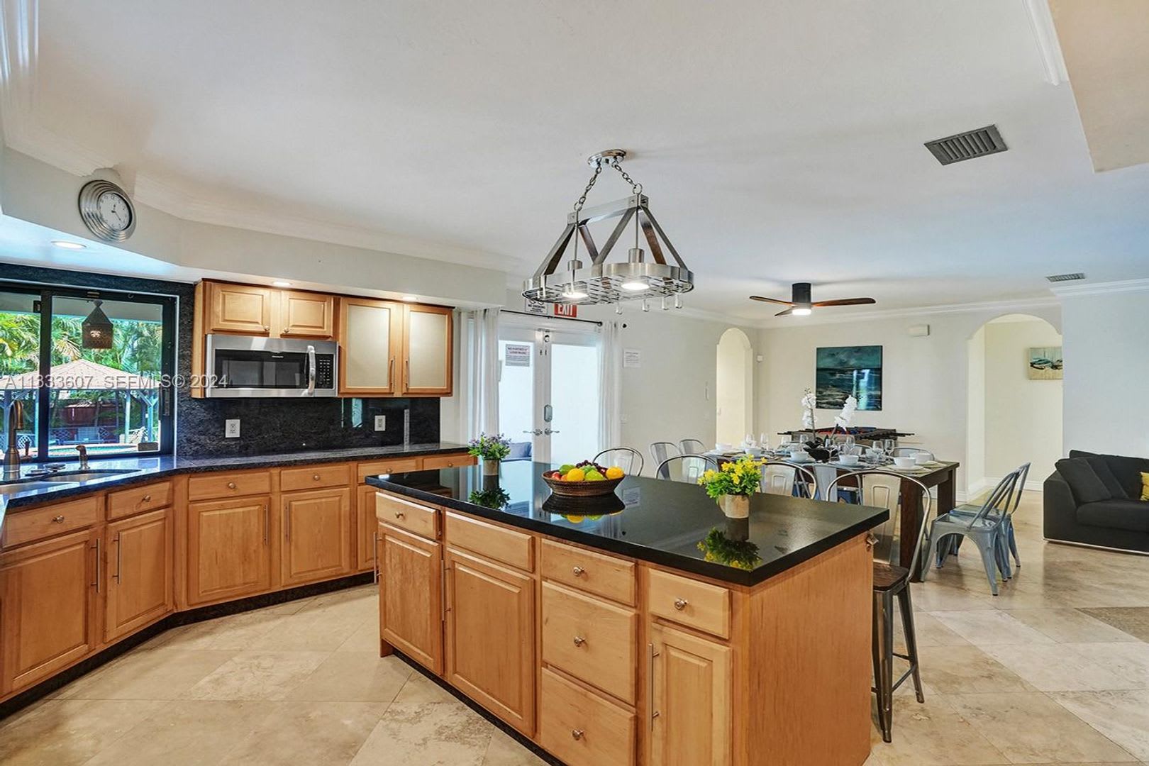 1049 N Southlake Drive, Hollywood, FL 33019 – photo 5