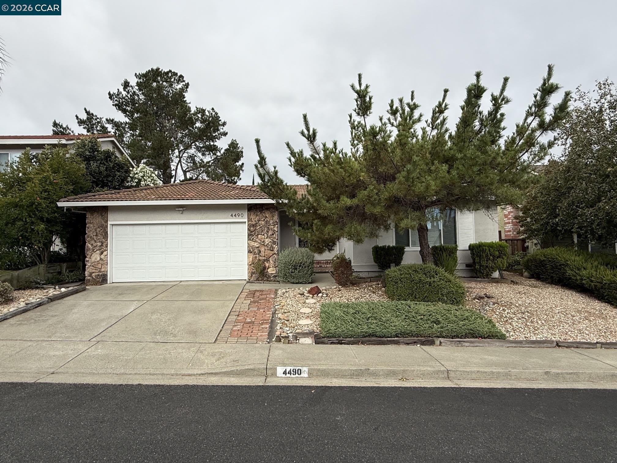 4490 Leatherwood Ct – photo 1
