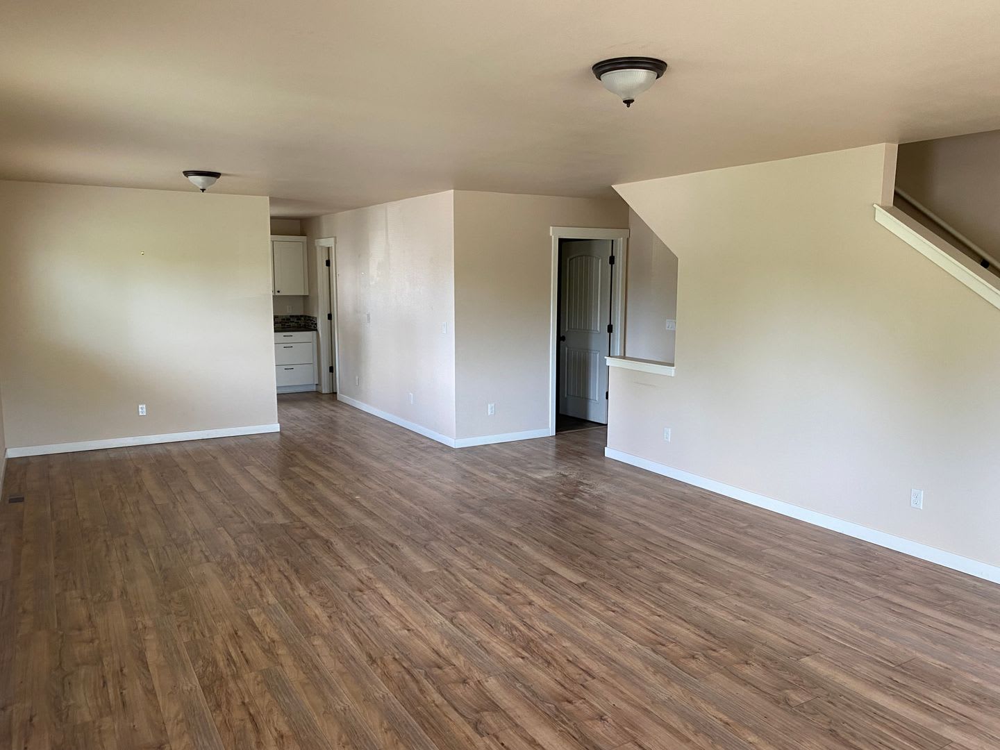 4 Bed/3 Bath Townhome in NW Bend – photo 3