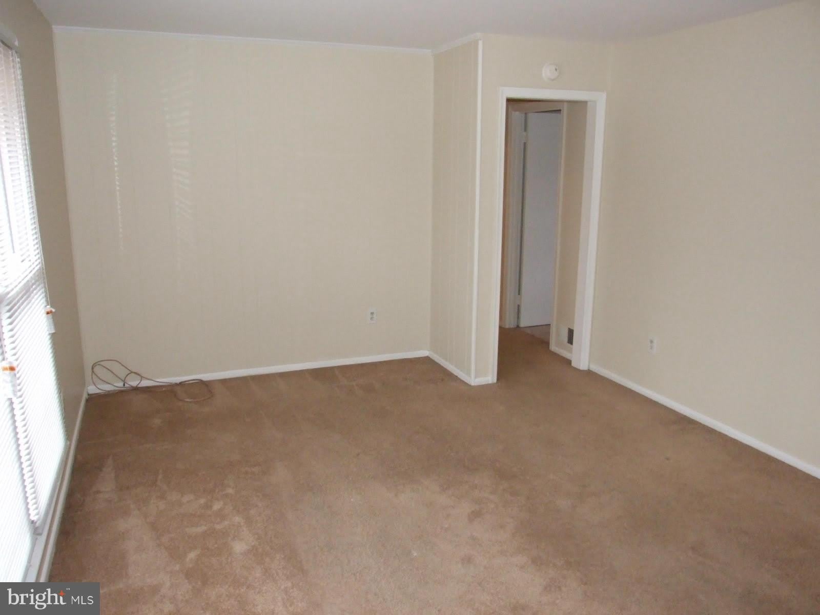 8116 CARROLLTON Parkway – photo 5