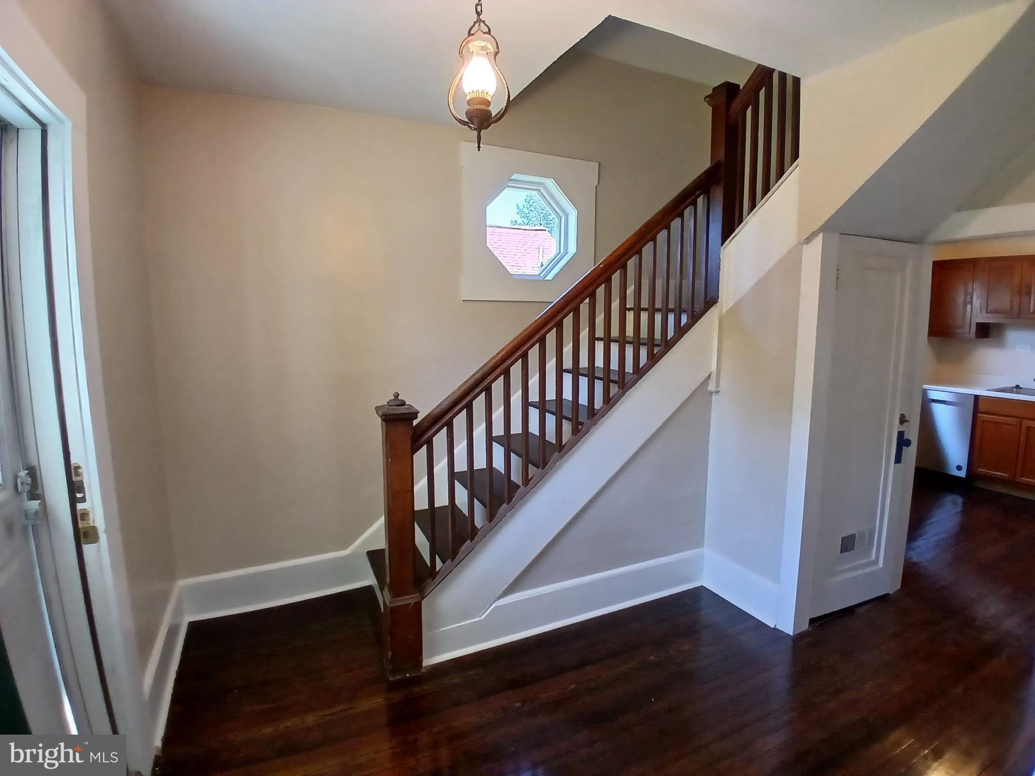 8704 RHODE ISLAND Avenue – photo 3