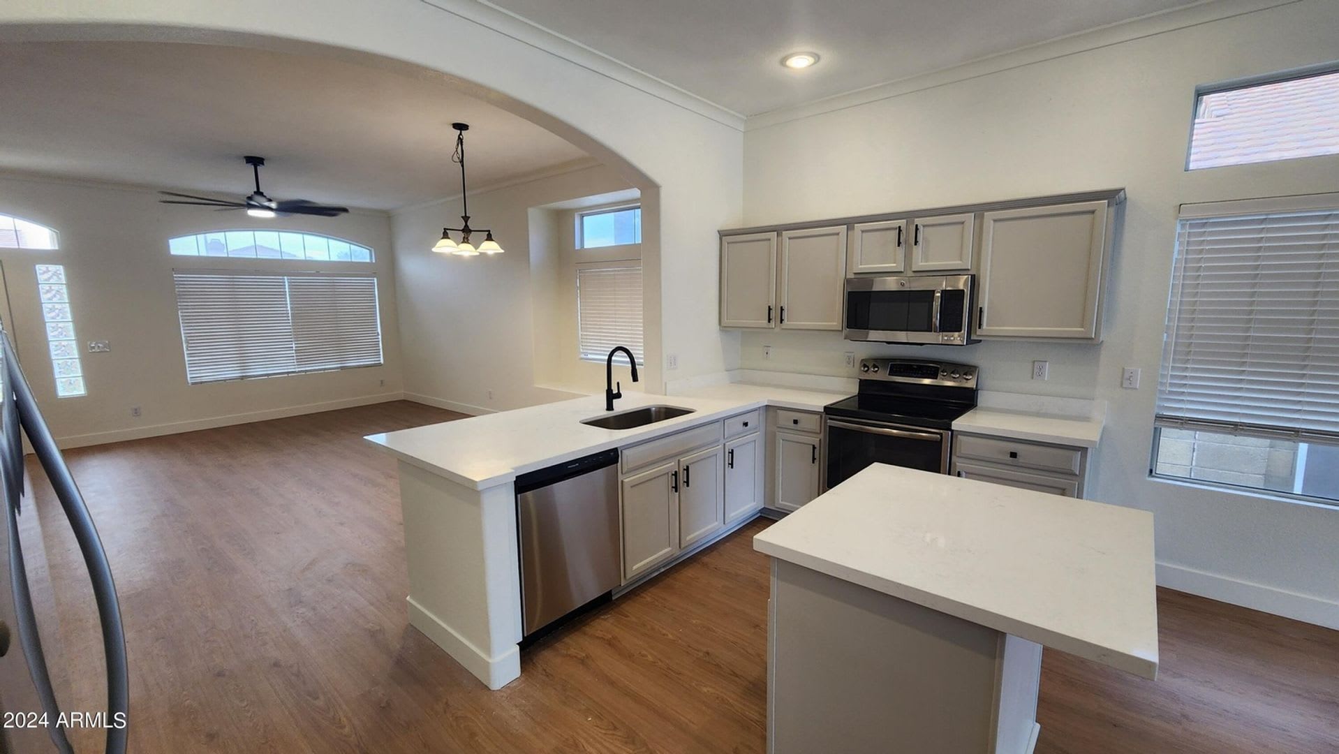 Charming 3BR House in Chandler – photo 4