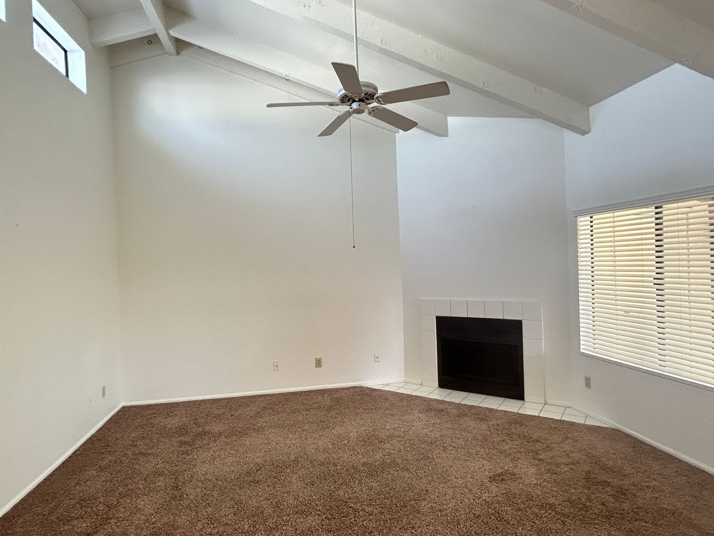 Spacious 2 Bedroom, 2 Bathroom Condo – photo 4
