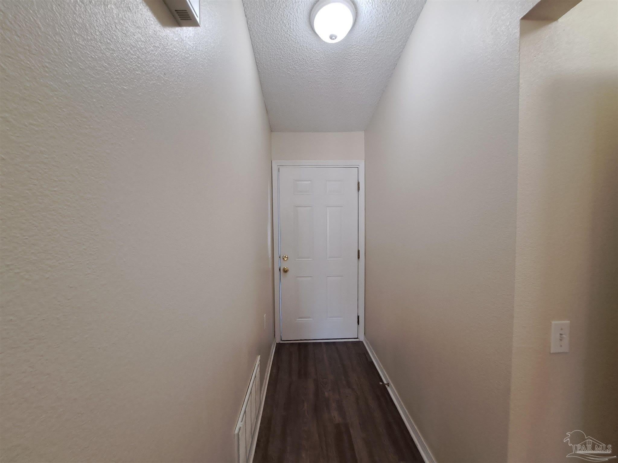 8069 Stonebrook Dr – photo 2