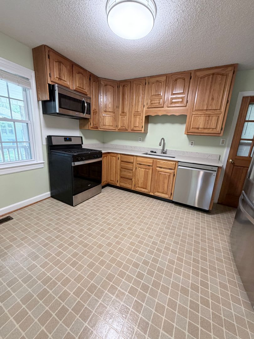 3 Bedroom 2 Bathroom House – photo 5